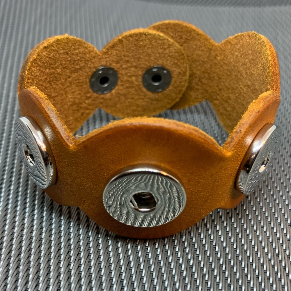 Brown Scalloped Leather 3 Charm Snap Button Bracelet